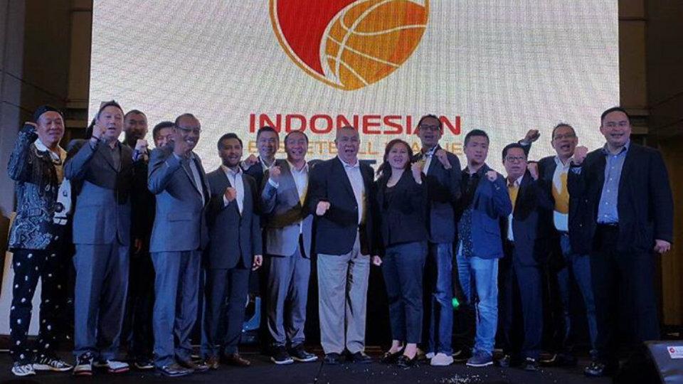 Draft pemain asing IBL 2017 telah dilakukan dan dipimpin oleh Direktur IBL, Hasan Gozali. - INDOSPORT